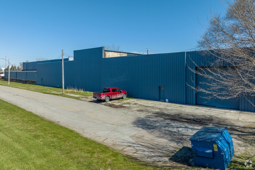 834-932 Clairpointe Ave, Detroit, MI for sale - Building Photo - Image 2 of 5