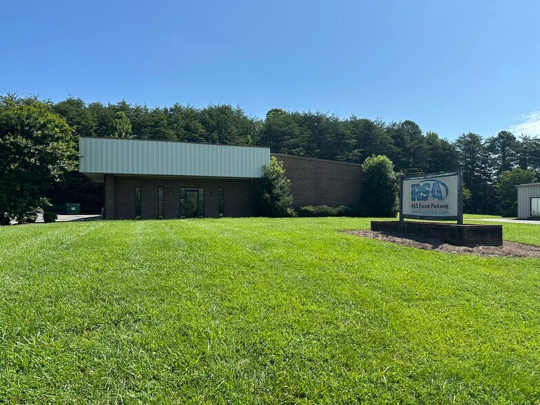 465 Forum Pky, Rural Hall, NC for lease - Building Photo - Image 2 of 6