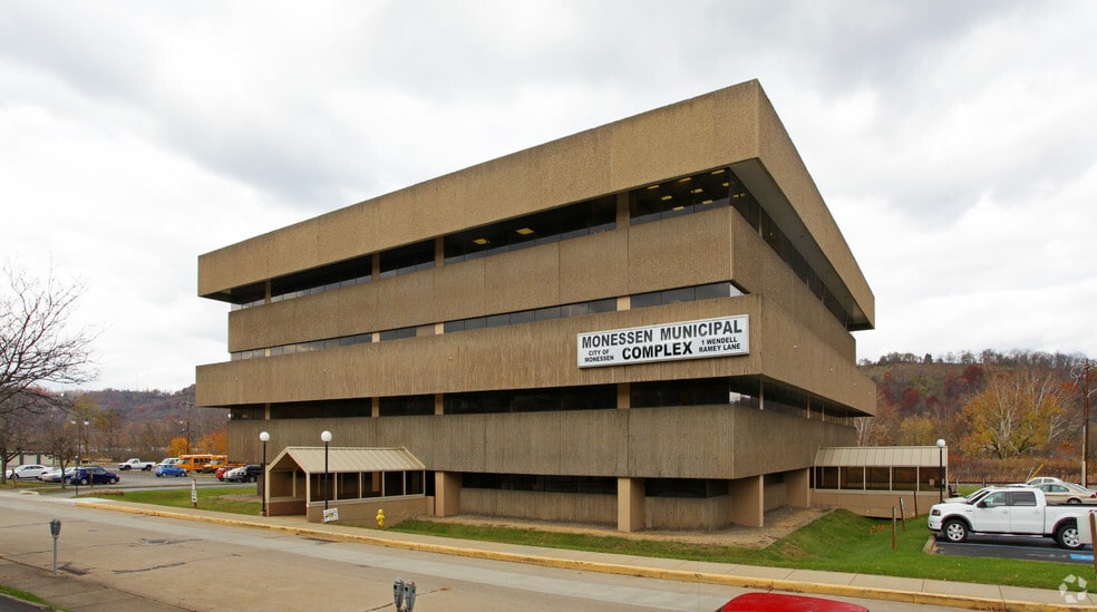 1 Wendell Ramey Ln, Monessen, PA 15062