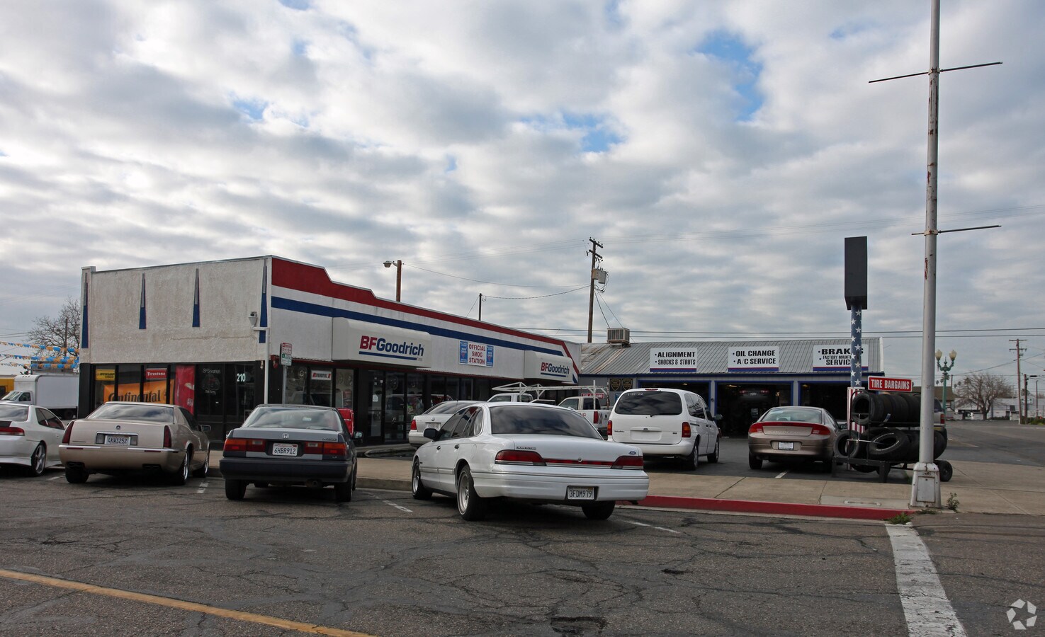 210 S Center St, Turlock, CA 95380