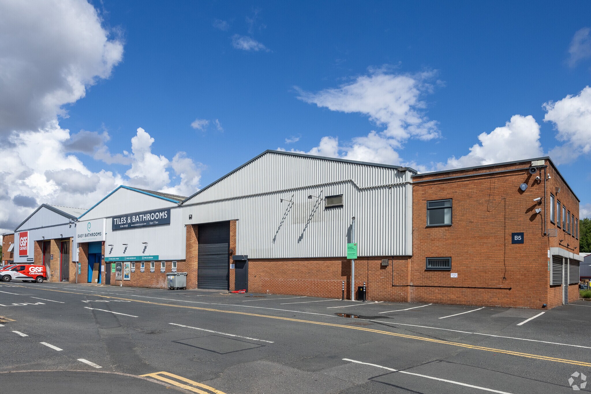 Mill Race Ln, Stourbridge for lease Primary Photo- Image 1 of 4