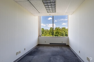 877 South St, Pittsfield, MA for lease Interior Photo- Image 1 of 5