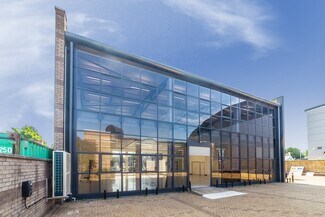 More details for Oakcroft Rd, Chessington - Industrial for Lease