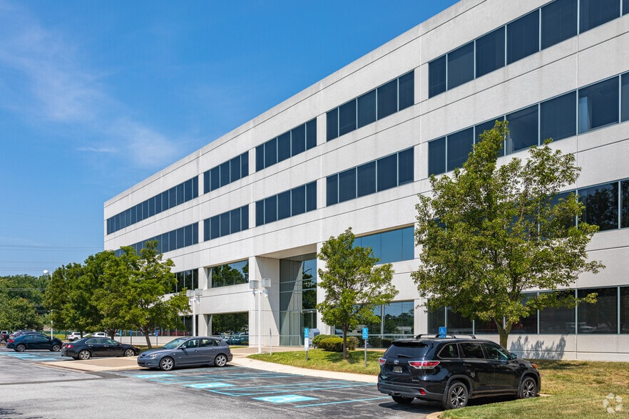 131 Continental Dr, Newark, DE for lease - Building Photo - Image 3 of 5