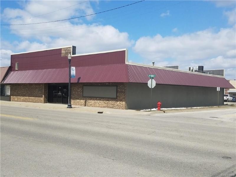 727-731 E Mount Morris St, Mount Morris, MI for sale Building Photo- Image 1 of 15