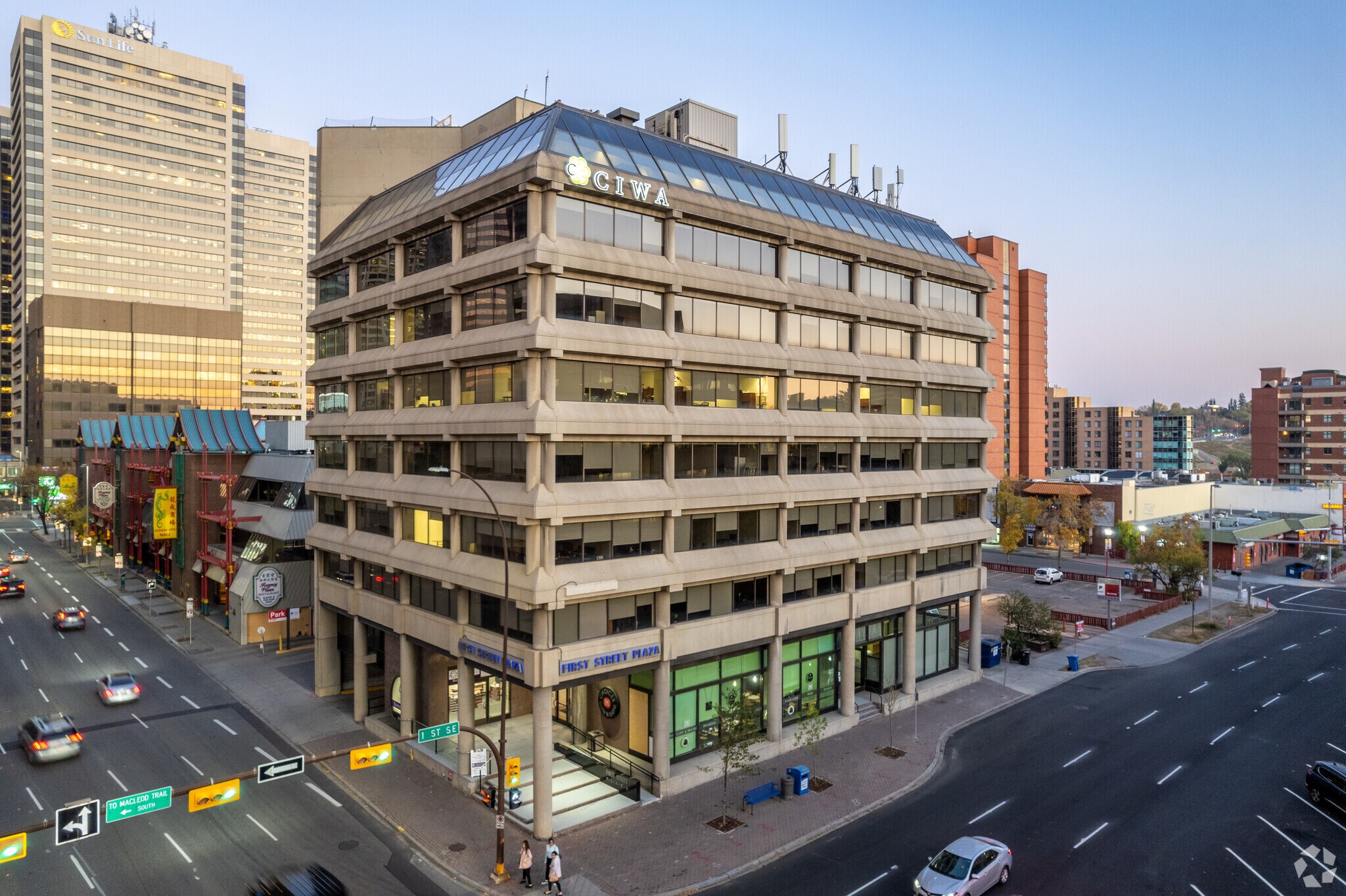 138 4th Ave SE, Calgary, AB for sale Primary Photo- Image 1 of 1