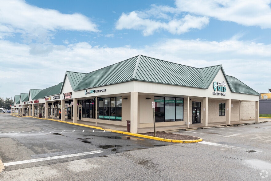 6198-6244 Little River Tpke, Alexandria, VA for lease - Building Photo - Image 2 of 9