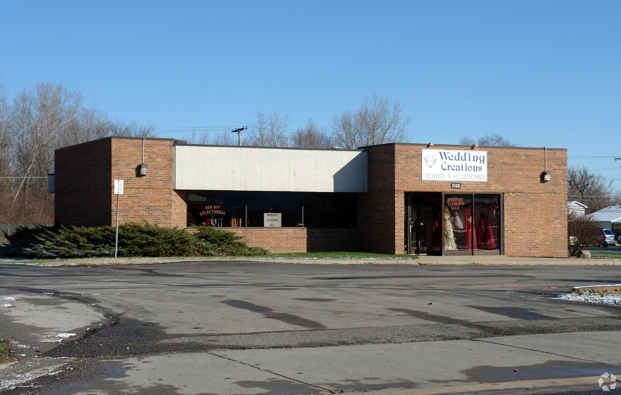 2100 S Custer Rd, Monroe, MI 48161