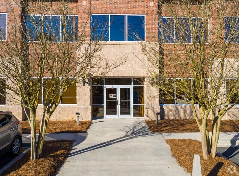 775 Addison Dr, Rock Hill, SC for lease - Building Photo - Image 3 of 11