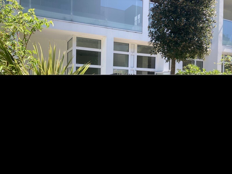 Retail in La Rochelle for lease Building Photo- Image 1 of 2