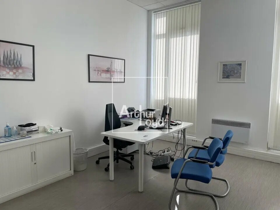 Office in Lieusaint for sale Interior Photo- Image 1 of 4