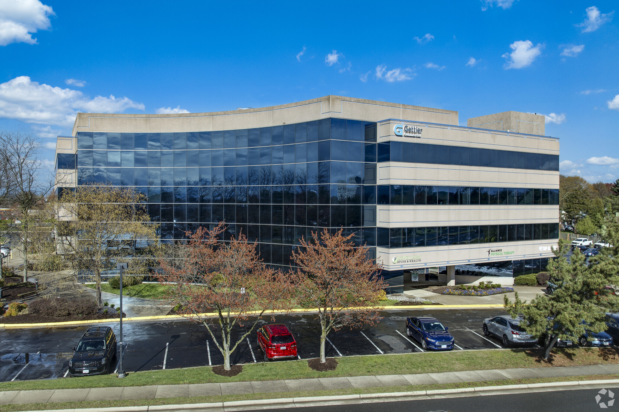 950 Herndon Pkwy, Herndon, VA for lease Building Photo- Image 1 of 13