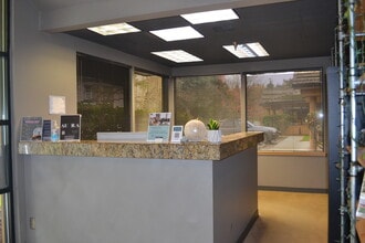 1800 NE 44th St, Renton, WA for lease Interior Photo- Image 2 of 4