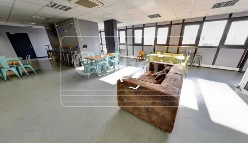 Office in Aix-en-Provence for lease - Building Photo - Image 3 of 9