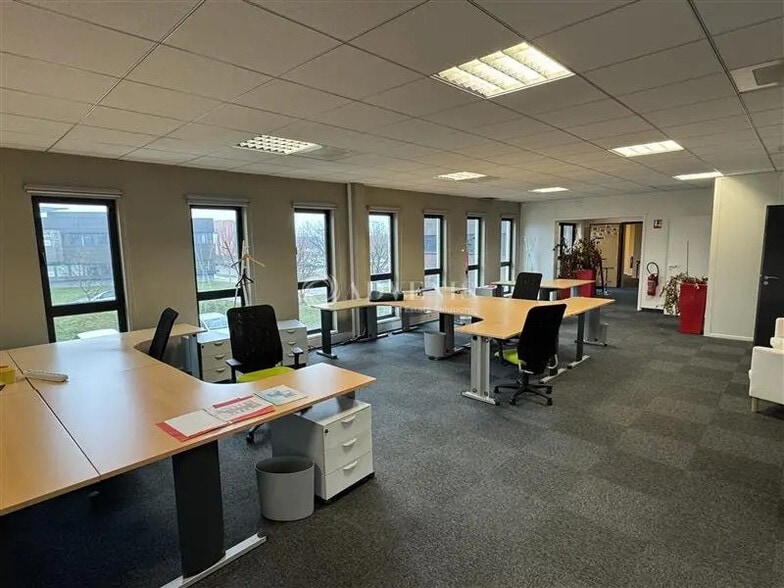 Office in Schiltigheim for lease - Interior Photo - Image 2 of 5