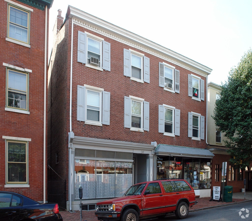 24 S Church St, West Chester, PA 19382