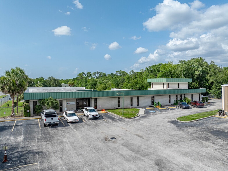 DMG Drive Investment portfolio of 2 properties for sale on LoopNet.com - Building Photo - Image 3 of 24