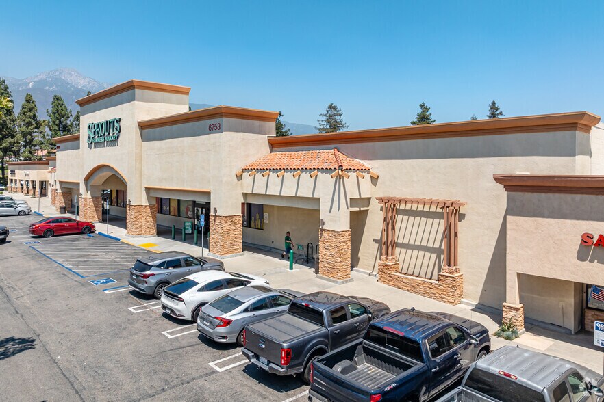 6709-6753 Carnelian St, Rancho Cucamonga, CA for sale - Primary Photo - Image 1 of 1