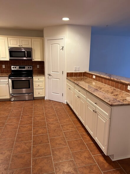Representative Lane portfolio of 1 properties for sale on LoopNet.com - Building Photo - Image 3 of 6