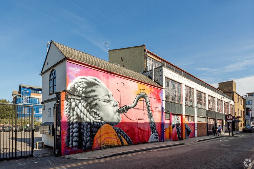 2-4 Orsman Rd, London for sale - Primary Photo - Image 1 of 1