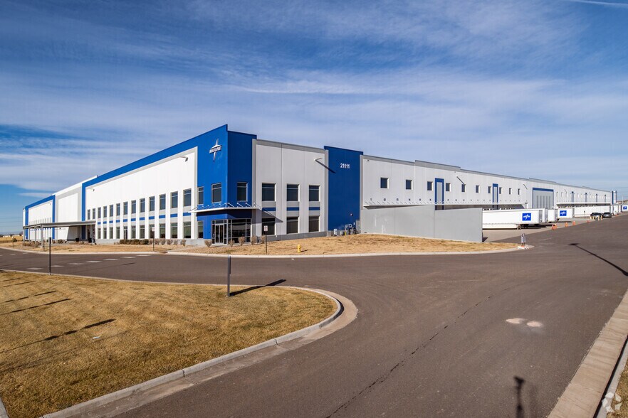 21111 E 36th Dr, Aurora, CO for sale - Building Photo - Image 1 of 1