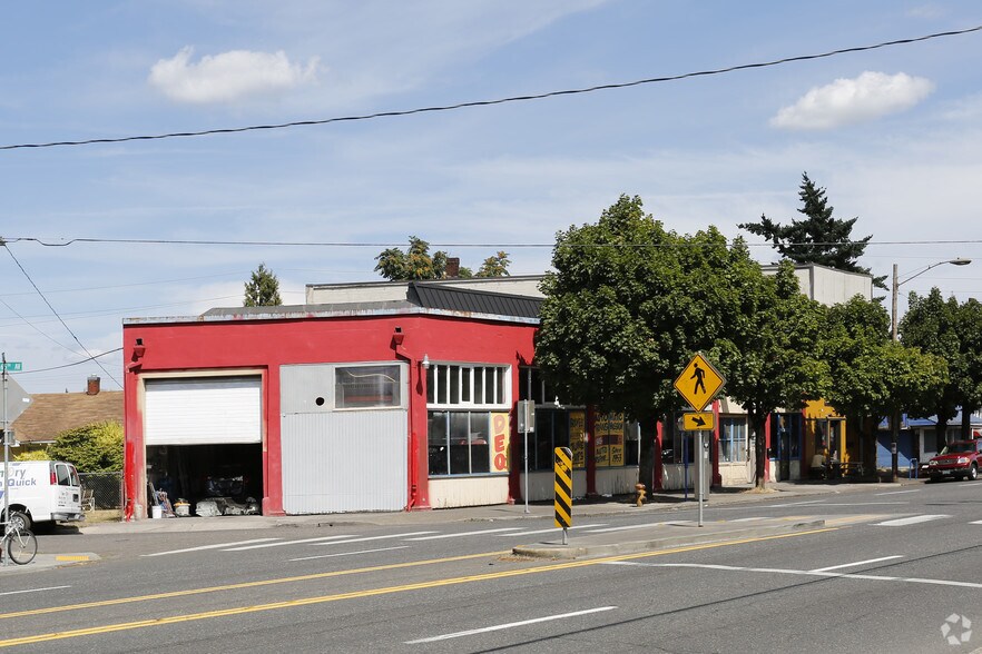 65156517 SE Foster, Portland, OR 97206