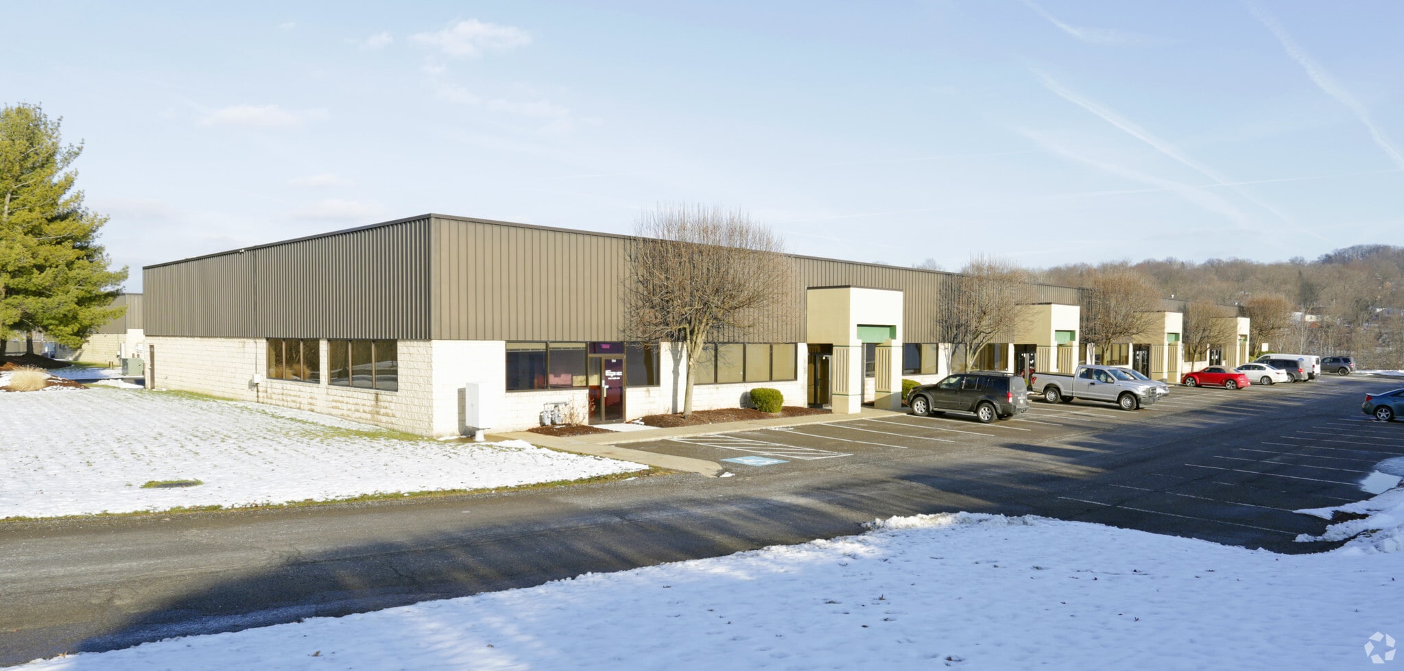 500 Bursca Dr, Bridgeville, PA for lease Primary Photo- Image 1 of 10