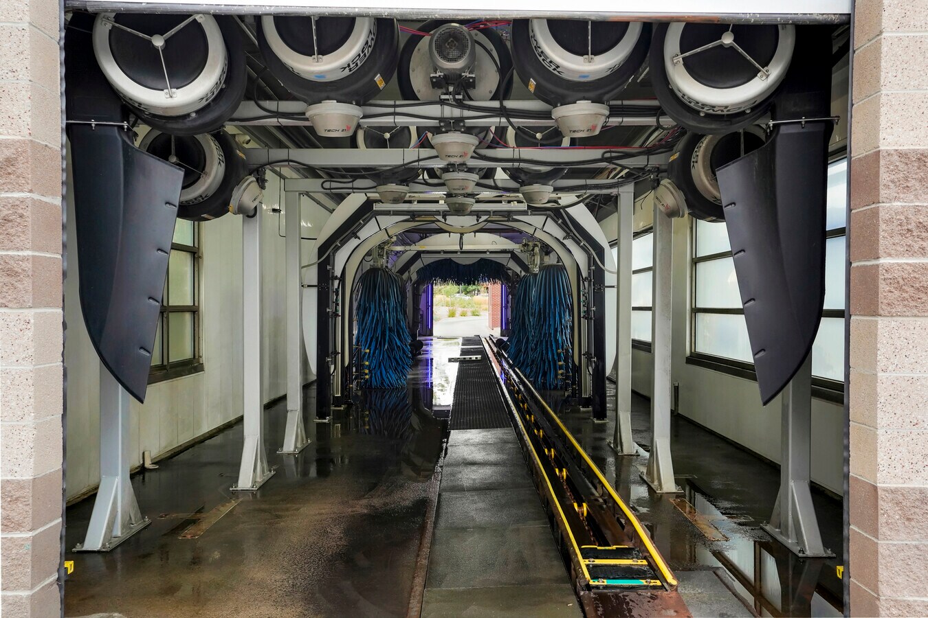 5384 S Parker Rd, Aurora, CO 80015 Fresh Fenders Car Wash