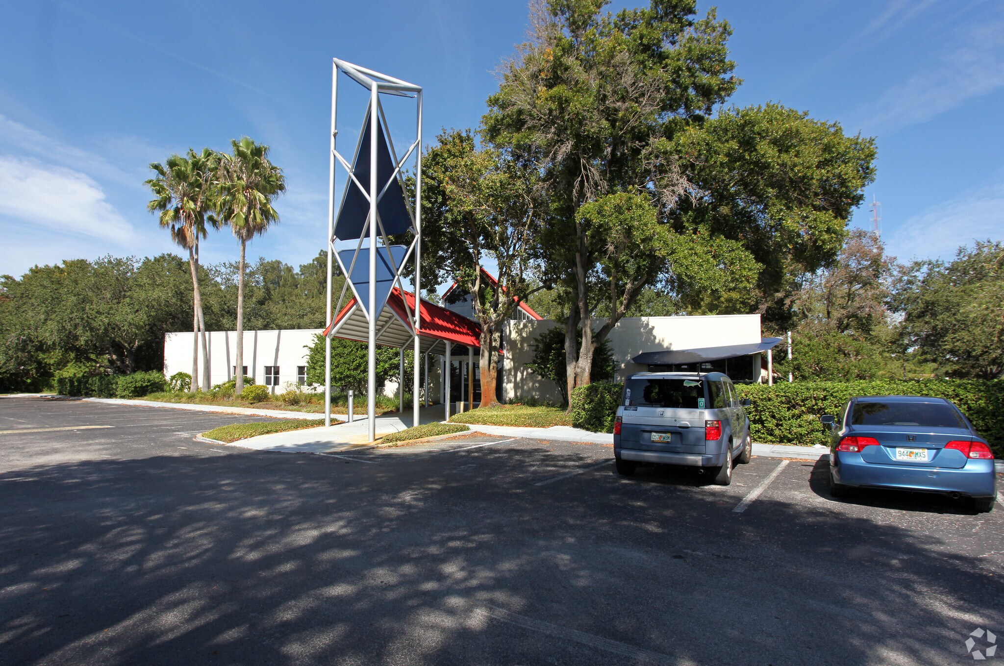 2424 Curlew Rd, Palm Harbor, FL for sale Primary Photo- Image 1 of 1