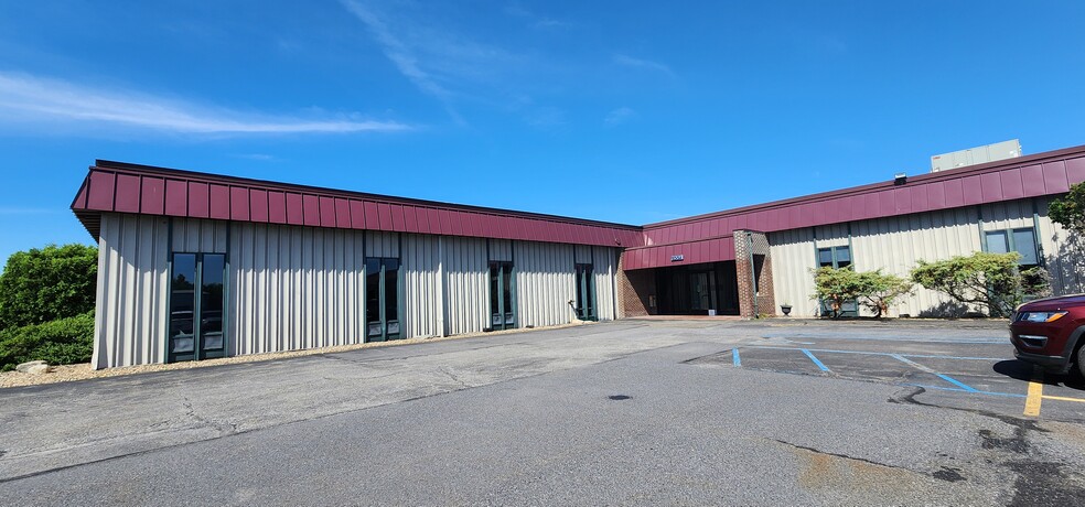 300 Laird St, Wilkes Barre, PA for lease - Building Photo - Image 2 of 4