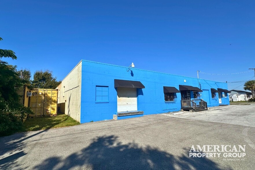 1681 11th St, Sarasota, FL for sale - Building Photo - Image 2 of 13