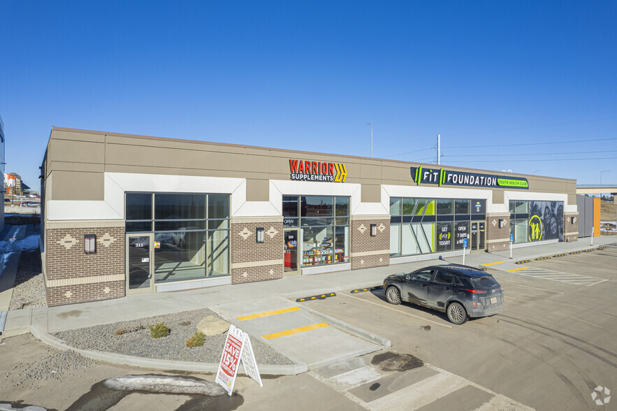 11501 Buffalo Run Blvd, Calgary, AB for lease - Primary Photo - Image 1 of 5