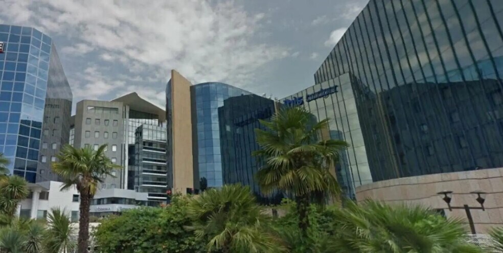 Office in Nice for lease - Building Photo - Image 3 of 18