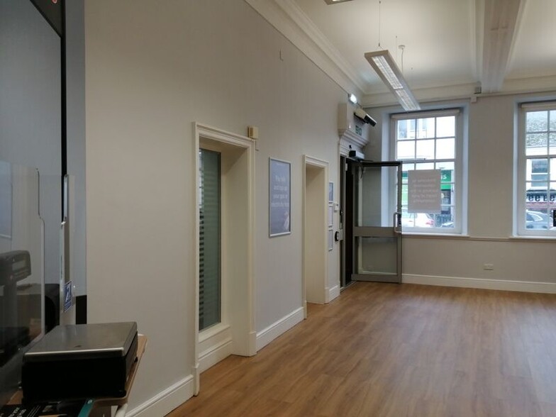 19-21 Coinagehall St, Helston for lease - Interior Photo - Image 2 of 9