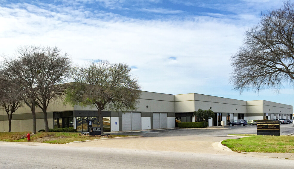6900-6948 Fairgrounds Pky, San Antonio, TX for lease - Building Photo - Image 1 of 3