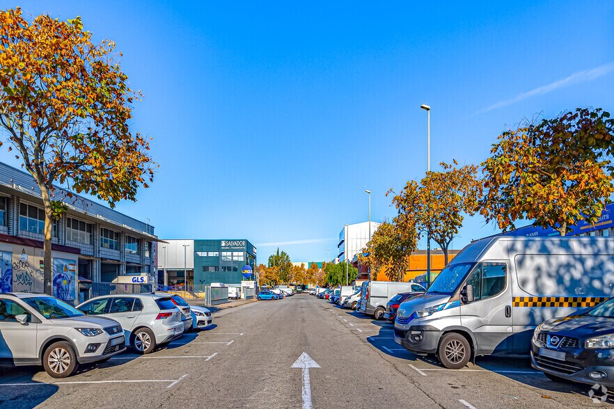Industrial in Cornellà de Llobregat, Barcelona for lease - Building Photo - Image 2 of 9