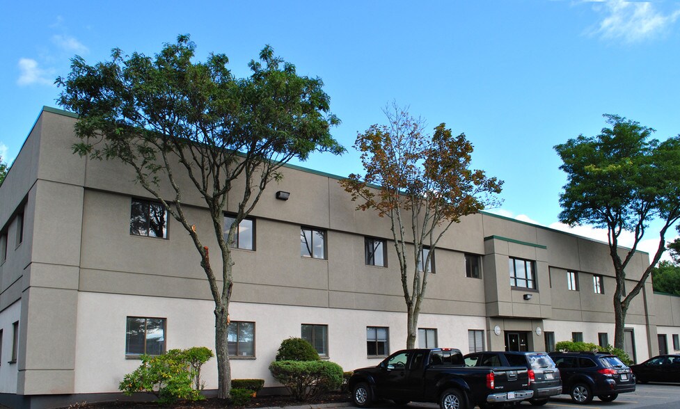 21 Olympia Ave, Woburn, MA for lease - Primary Photo - Image 1 of 6
