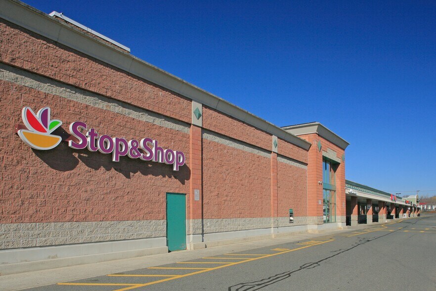 406-470 N Main St, East Longmeadow, MA for sale - Primary Photo - Image 1 of 1