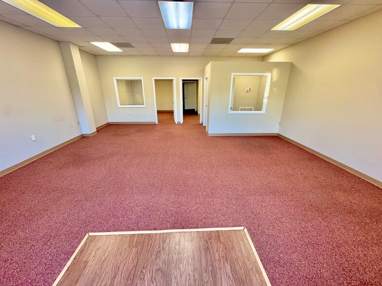 3600 S Oates St, Dothan, AL for lease - Building Photo - Image 3 of 12