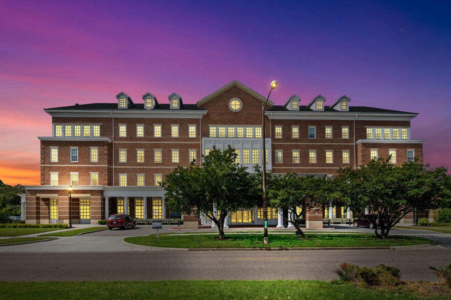 155 Kingsley Ln, Norfolk, VA for lease - Building Photo - Image 3 of 5