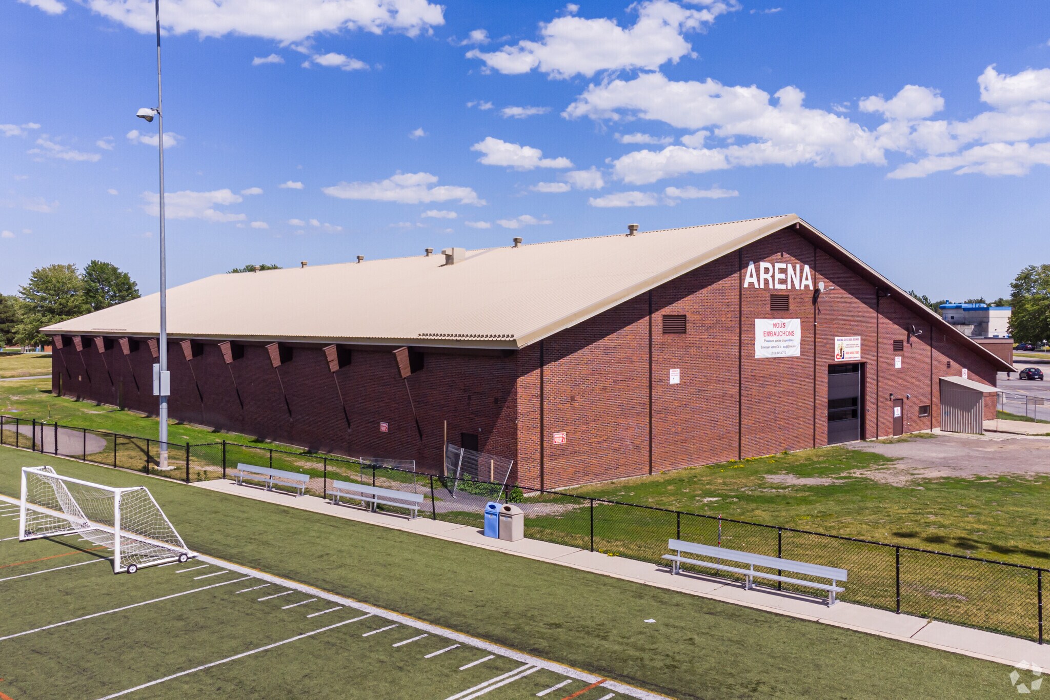 2580 Rue PaulGérinLajoie, Vaudreuildorion, QC J7V 9H8 Sports