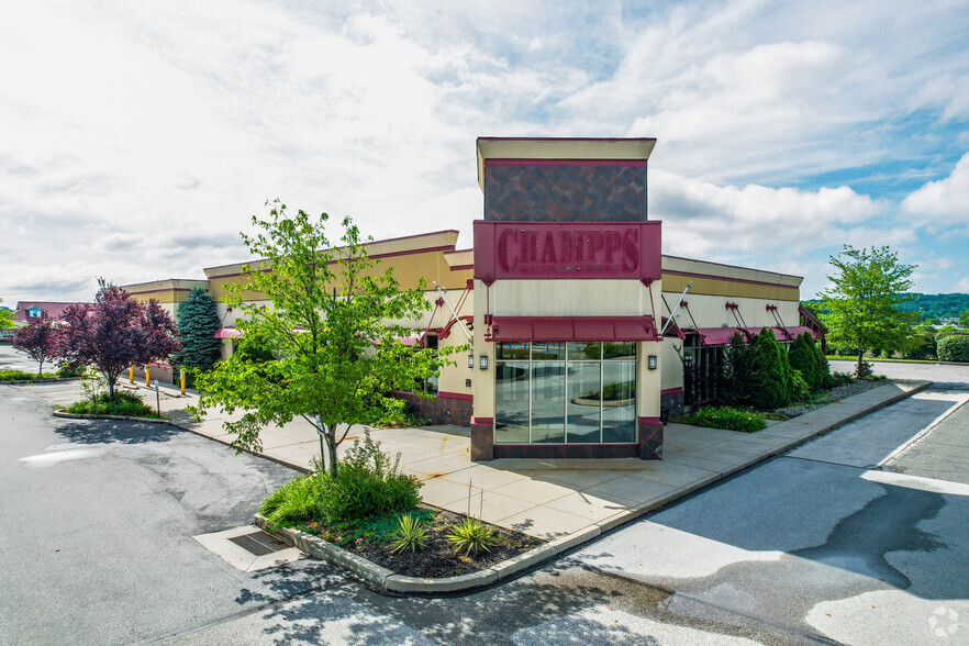 301 Goddard Blvd, King Of Prussia, PA for lease - Building Photo - Image 2 of 3