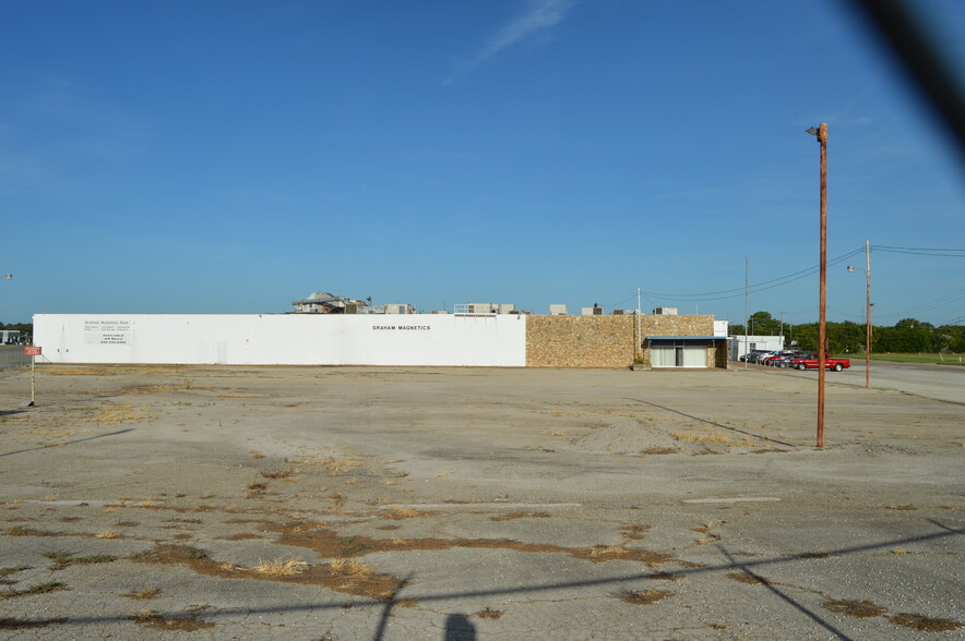 1715 4th St, Graham, TX for sale - Building Photo - Image 1 of 1