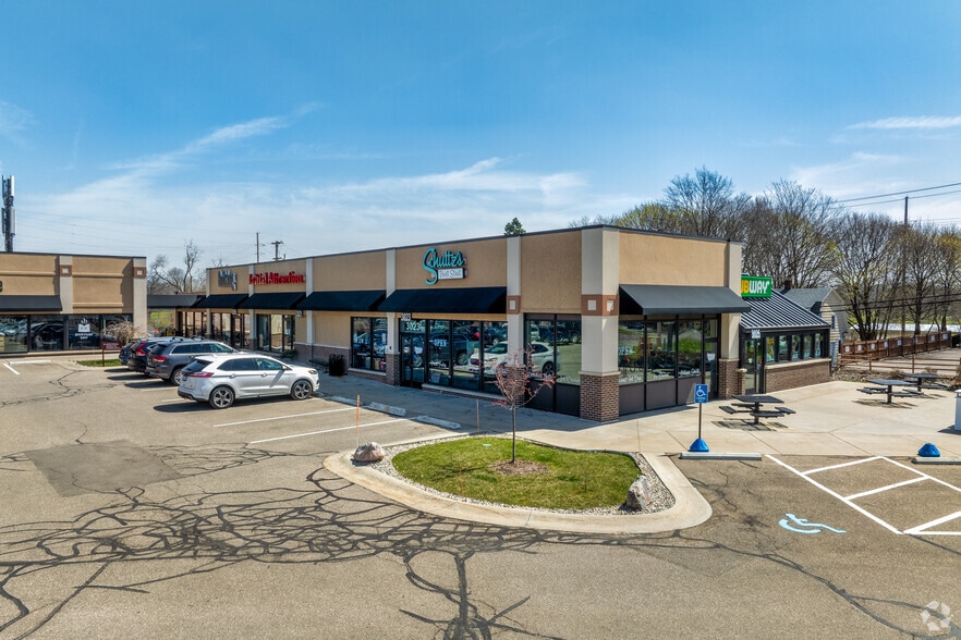 2925-3029 Oakland Dr, Kalamazoo, MI for lease - Building Photo - Image 2 of 2
