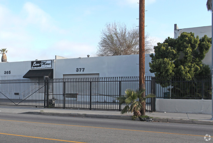 353-361 E Jefferson Blvd, Los Angeles, CA for lease - Building Photo - Image 2 of 2