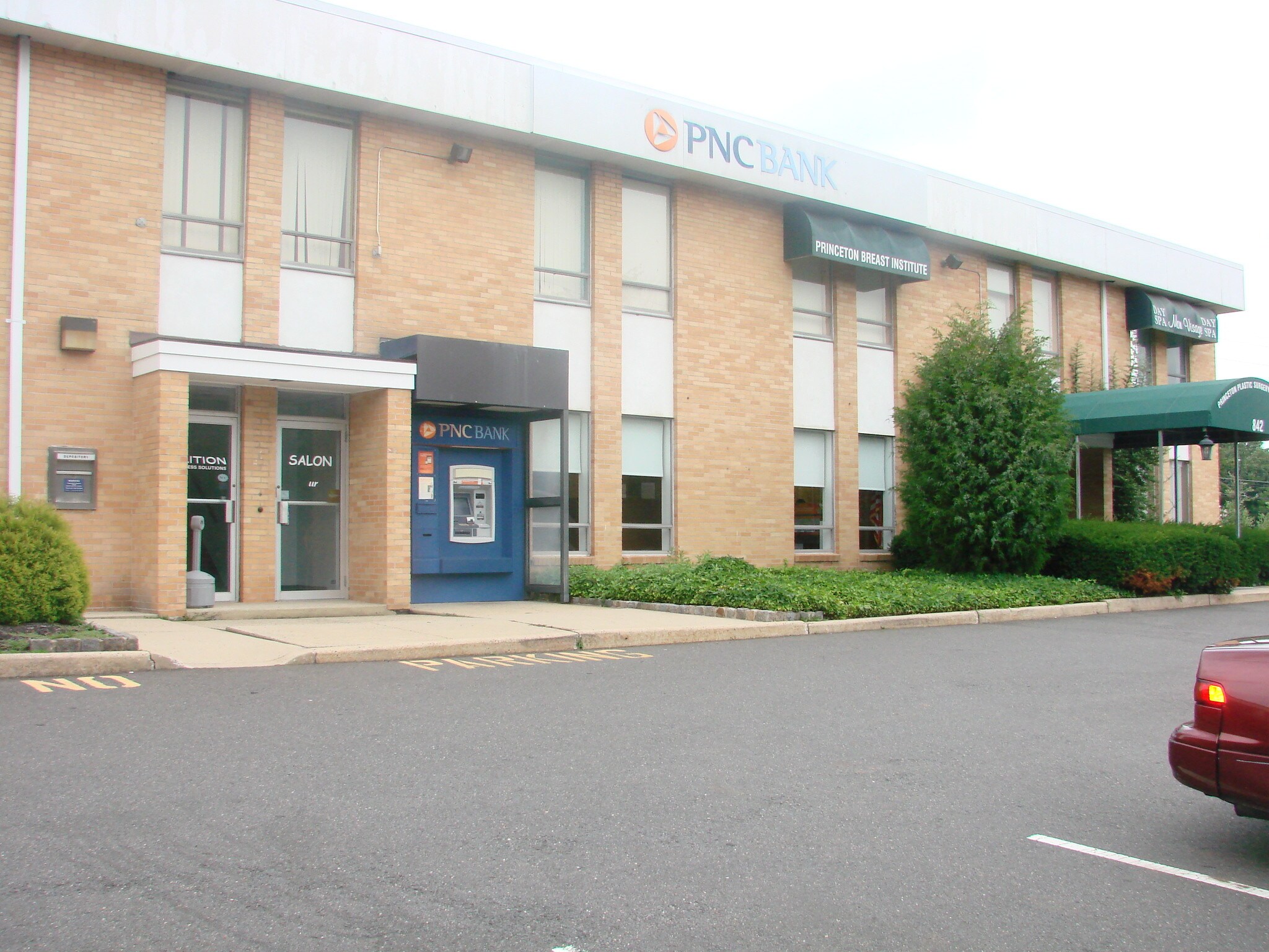 842 State Route 206, Princeton 08540 PNC Bank