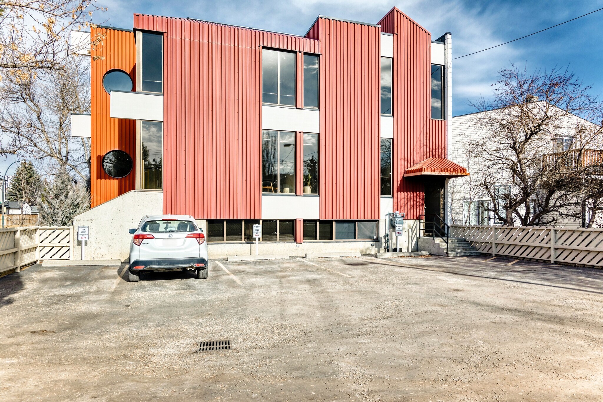 2139 4th Ave NW, Calgary, AB for lease Interior Photo- Image 1 of 35