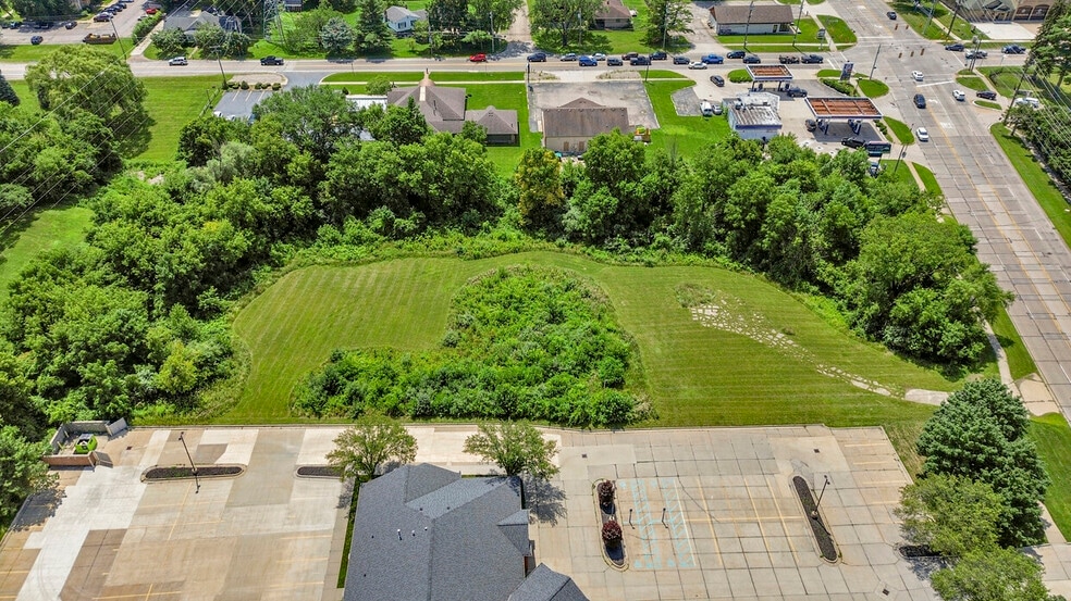 38500 Garfield Rd, Clinton Township, MI for sale - Aerial - Image 3 of 14