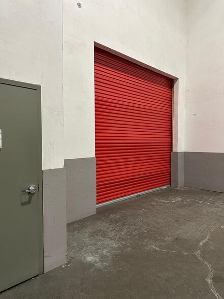 58 R Pulaski St, Peabody, MA for lease - Building Photo - Image 3 of 9