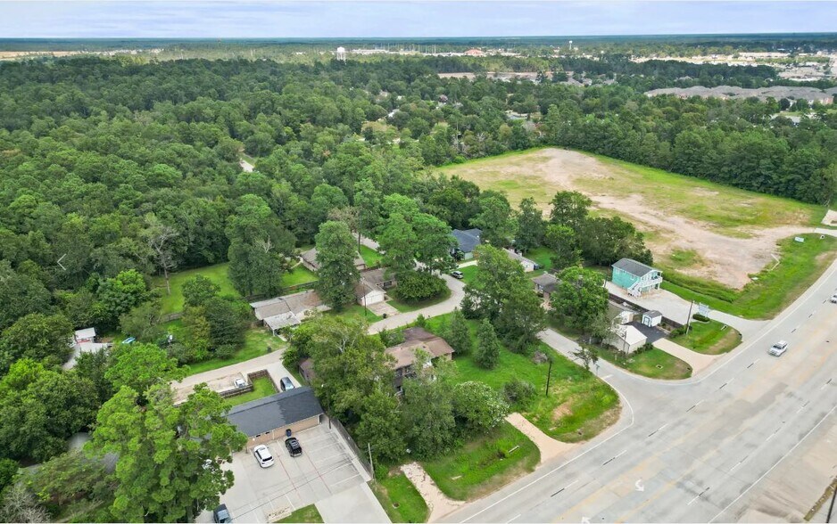 10278 FM 1097, Willis, TX for lease - Building Photo - Image 3 of 6